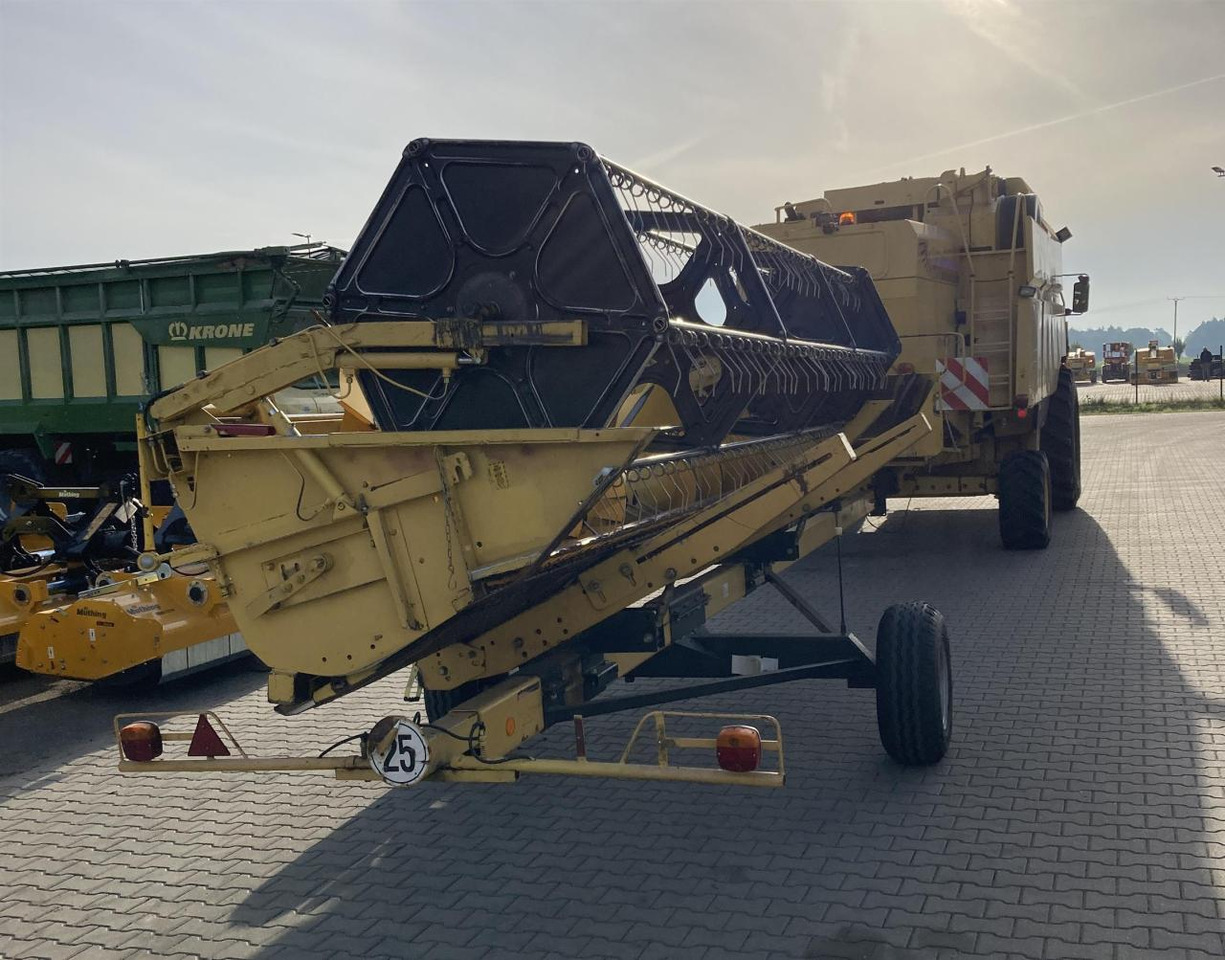 New Holland TX 65 Plus - حصادة شاملة: صور 3 New Holland TX 65 Plus - حصادة شاملة: صور 3