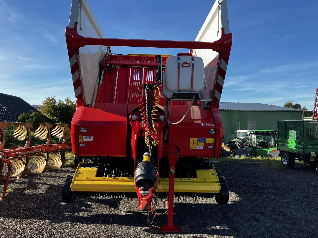 Pöttinger Jumbo 8450 DB - مقطورات الاعلاف: صور 4 Pöttinger Jumbo 8450 DB - مقطورات الاعلاف: صور 4