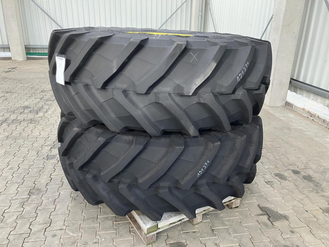 Trelleborg 650/85R38 - الإطارات - الآلات والماكينات الزراعية: صور 1 Trelleborg 650/85R38 - الإطارات - الآلات والماكينات الزراعية: صور 1