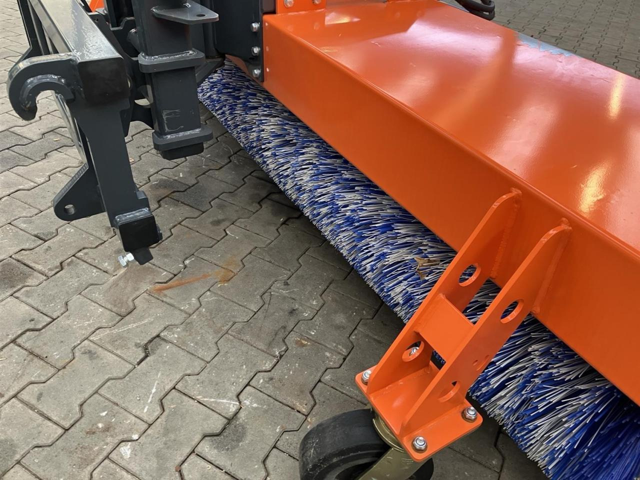 Tuchel Profi 660 - مكنسة: صور 4 Tuchel Profi 660 - مكنسة: صور 4