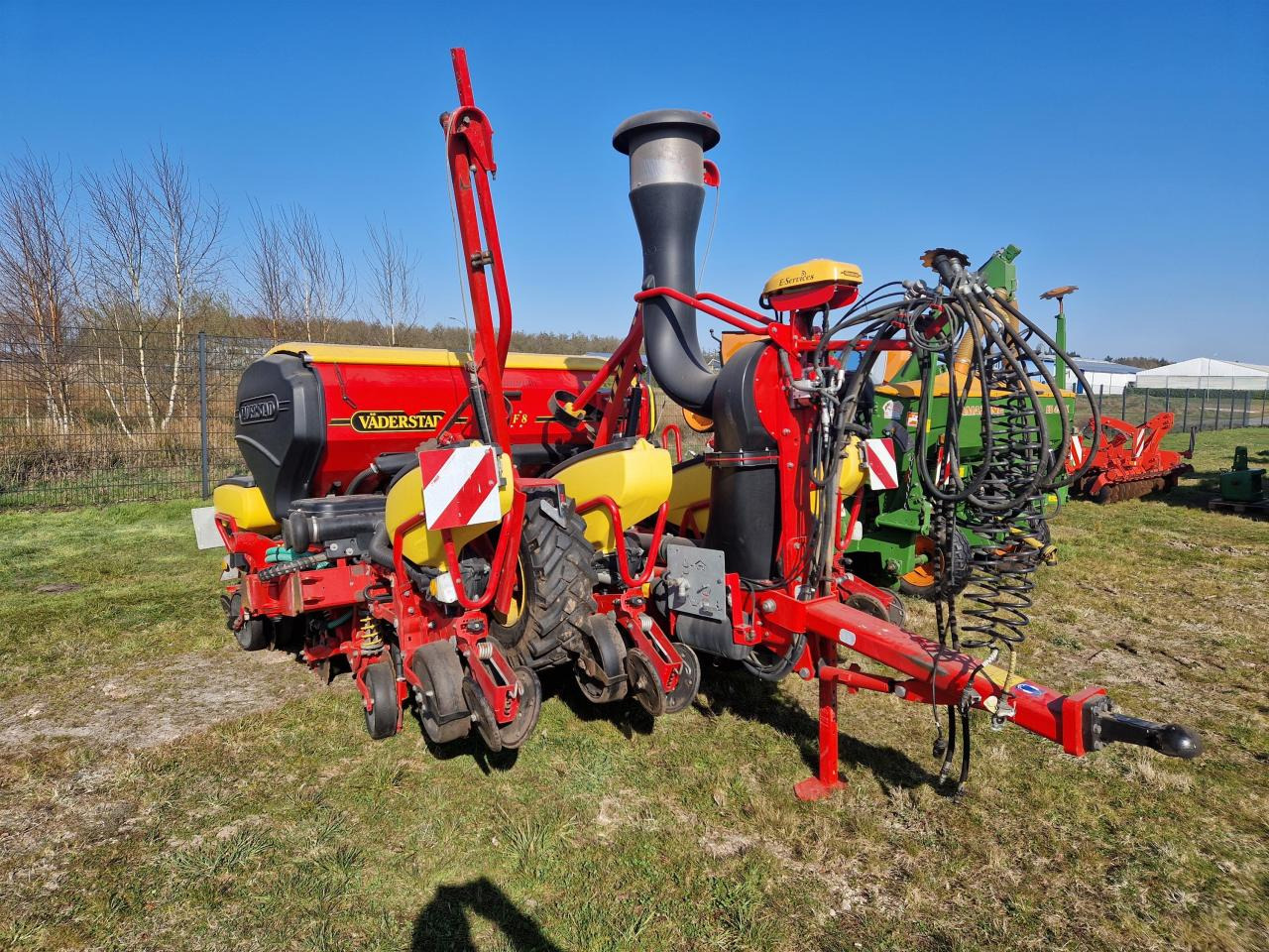 Väderstad Tempo TPF 8 - وضع البذور فى خطوط: صور 2 Väderstad Tempo TPF 8 - وضع البذور فى خطوط: صور 2