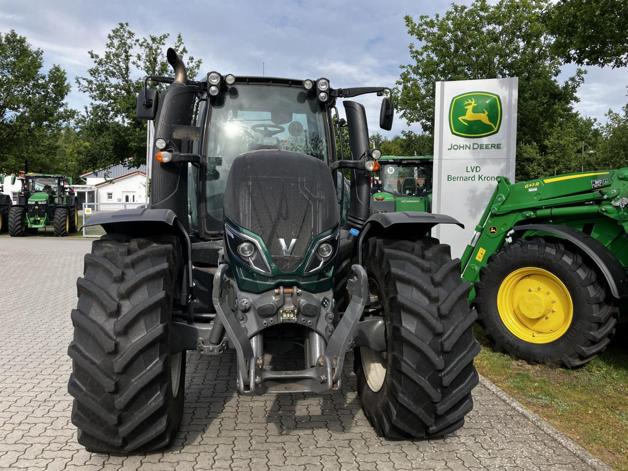 Valtra T174 Versu - جرار: صور 3 Valtra T174 Versu - جرار: صور 3