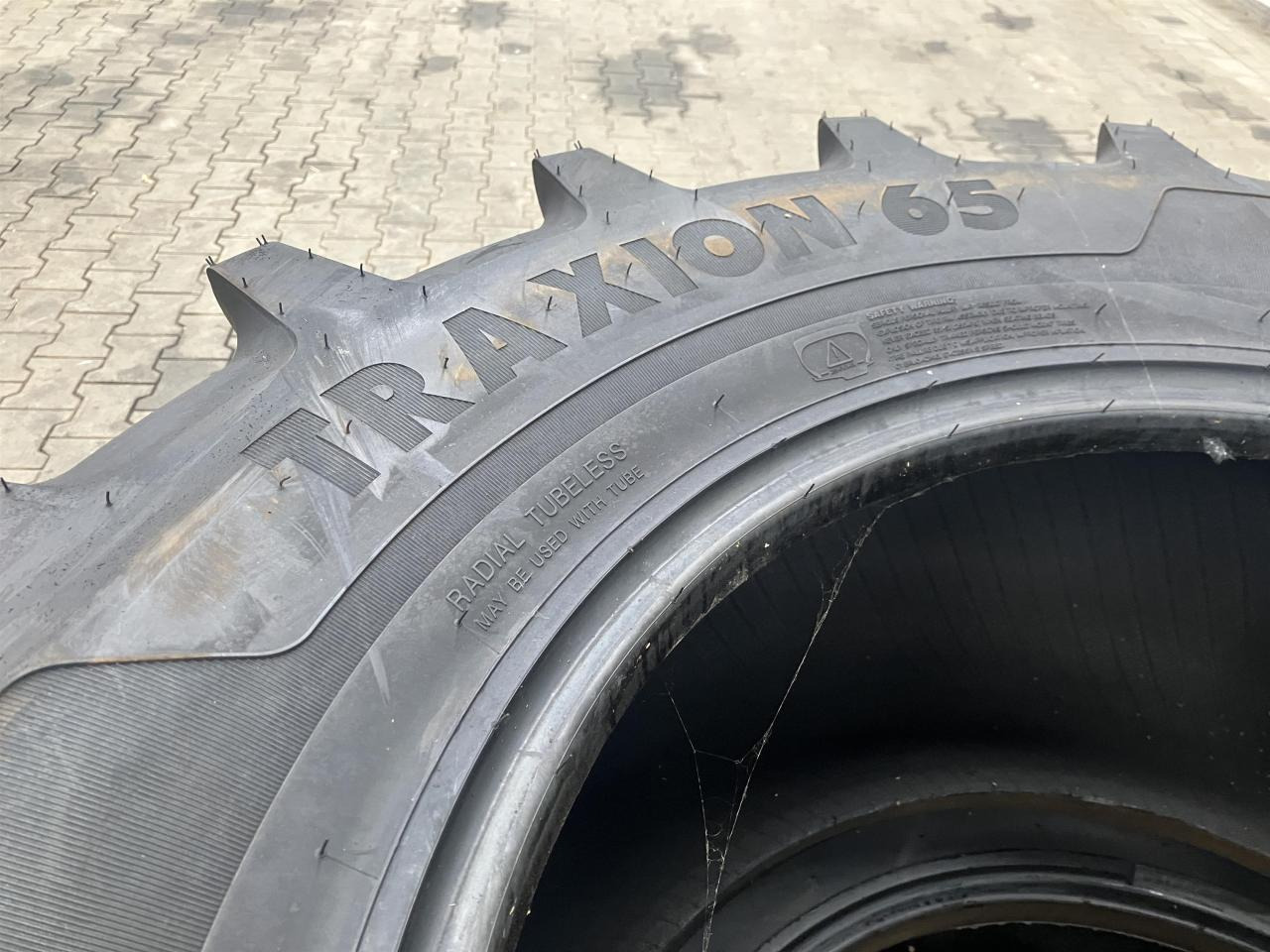 Vredestein 540/65R30 - الإطارات - الآلات والماكينات الزراعية: صور 3 Vredestein 540/65R30 - الإطارات - الآلات والماكينات الزراعية: صور 3