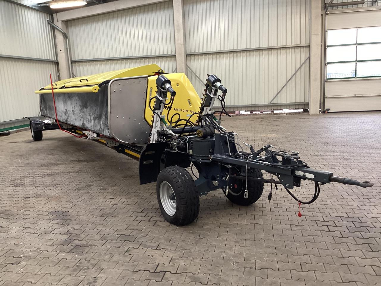 Zürn Profi Cut 700 - معدات حصادة الأعلاف: صور 1 Zürn Profi Cut 700 - معدات حصادة الأعلاف: صور 1