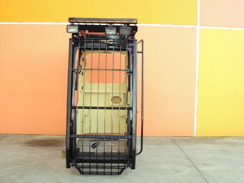 Cab CATERPILLAR 385B 155-1166 - الكبائن - آلات البناء: صور 1 Cab CATERPILLAR 385B 155-1166 - الكبائن - آلات البناء: صور 1