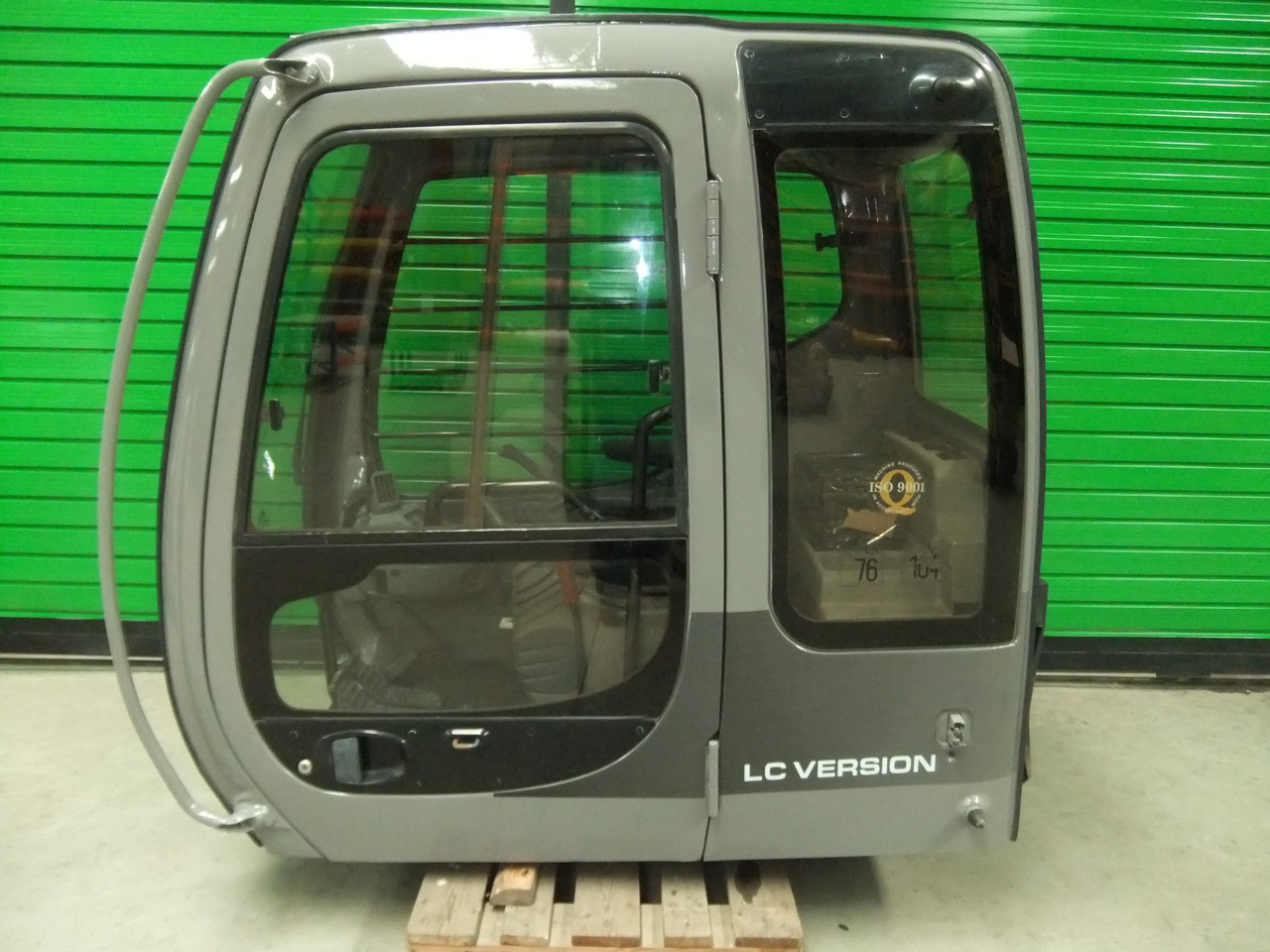Cab FIAT-HITACHI EX215 71466300 - الكبائن - آلات البناء: صور 1 Cab FIAT-HITACHI EX215 71466300 - الكبائن - آلات البناء: صور 1