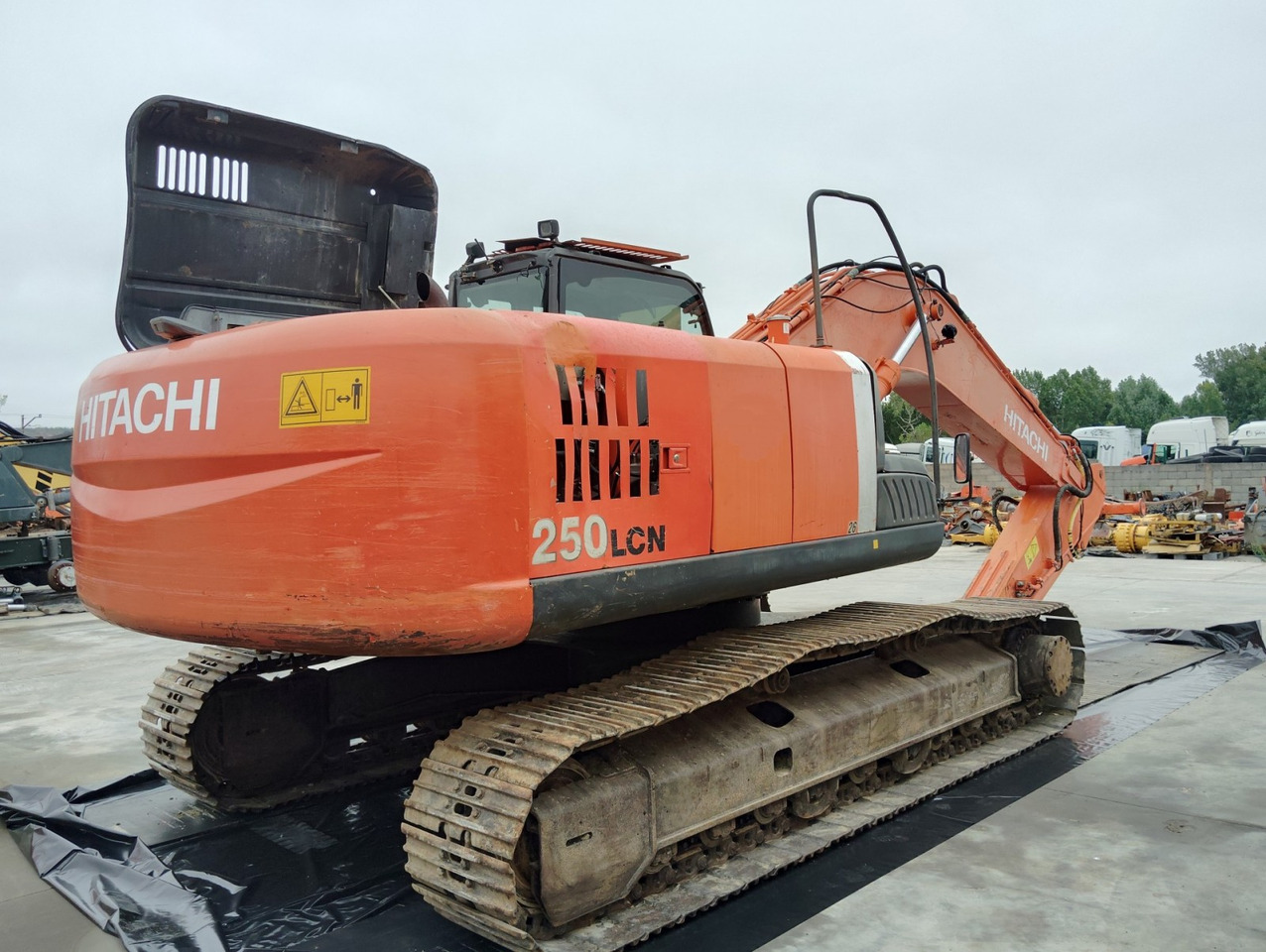 EXCAVADORA HITACHI ZX250LCN-3 - حفارات زحافة: صور 2 EXCAVADORA HITACHI ZX250LCN-3 - حفارات زحافة: صور 2