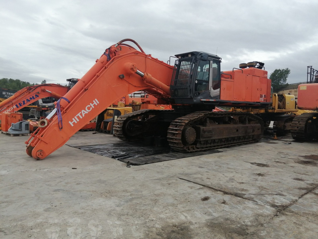 EXCAVADORA HITACHI ZX870LCH-3 - حفارات زحافة: صور 1 EXCAVADORA HITACHI ZX870LCH-3 - حفارات زحافة: صور 1