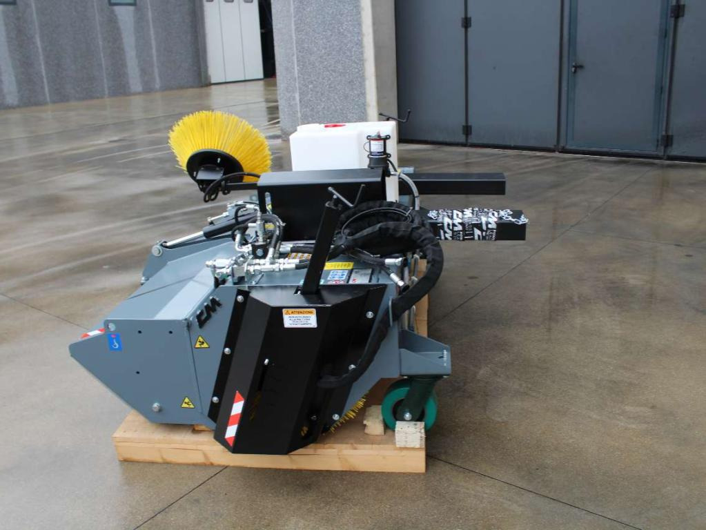 CM Crusher CSI 200 Sweeping Bucket - مكنسة - شيول صغير: صور 3 CM Crusher CSI 200 Sweeping Bucket - مكنسة - شيول صغير: صور 3