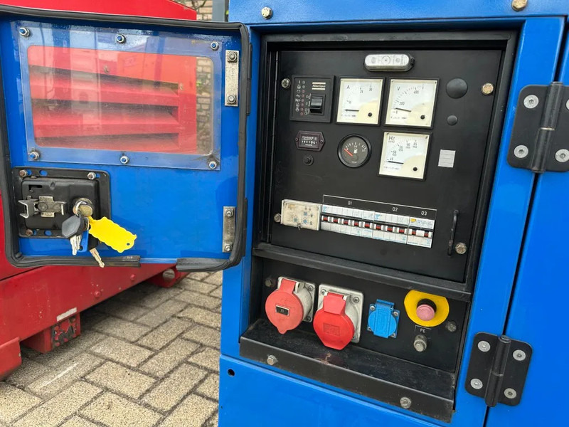 Atlas-Copco QAS 14 Yanmar Stamford 15 kVA Silent generatorset - مجموعة المولدات: صور 2 Atlas-Copco QAS 14 Yanmar Stamford 15 kVA Silent generatorset - مجموعة المولدات: صور 2