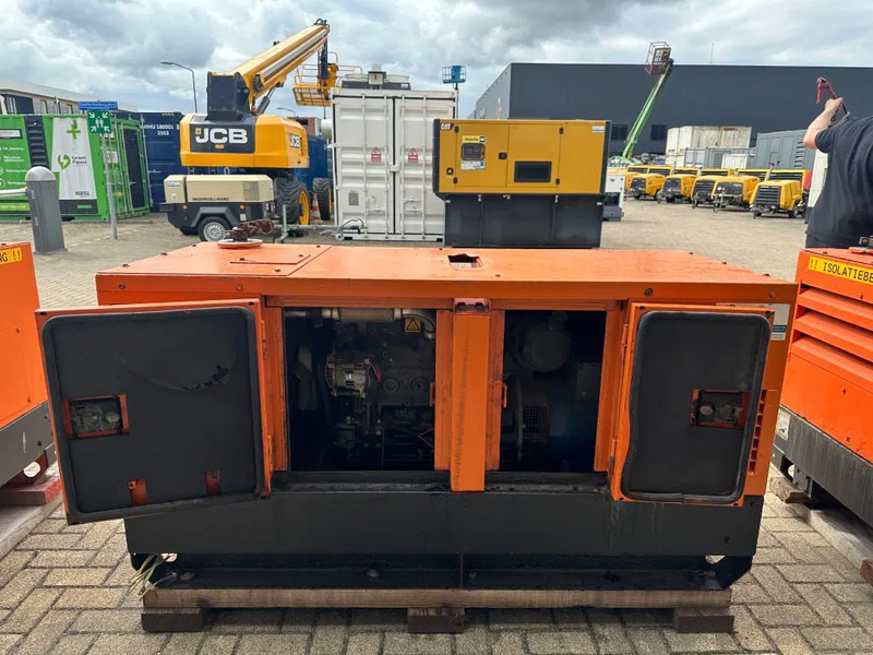 مجموعة المولدات Atlas-Copco QAS 18 Yanmar Mecc Alte Spa 18 kVA Silent generatorset: صور 16
