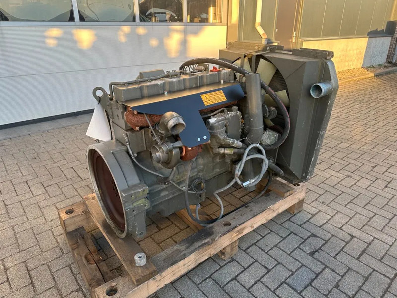 Cummins C300-20 Diesel Engine 300 PK / HP 6 cylinder Diesel motor - المحرك - معدات المناولة: صور 2 Cummins C300-20 Diesel Engine 300 PK / HP 6 cylinder Diesel motor - المحرك - معدات المناولة: صور 2