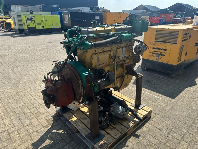 DAF 1160 Marine Diesel Motor met keerkoppeling 170 PK Engine - المحرك: صور 4 DAF 1160 Marine Diesel Motor met keerkoppeling 170 PK Engine - المحرك: صور 4