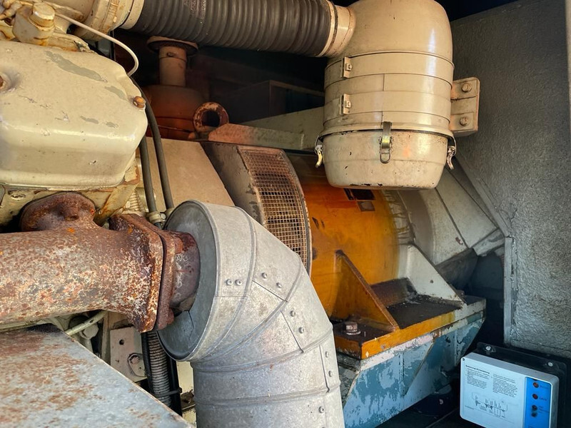 مجموعة المولدات Deutz F12M 716 Bredenoord AEG 250 kVA Silent generatorset op aanhanger: صور 15