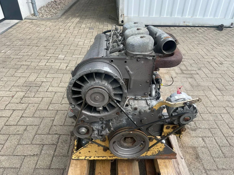 Deutz F3L 912 Motor 3 cilinder 38 kW 52 PK Diesel Motor - المحرك - معدات المناولة: صور 4 Deutz F3L 912 Motor 3 cilinder 38 kW 52 PK Diesel Motor - المحرك - معدات المناولة: صور 4