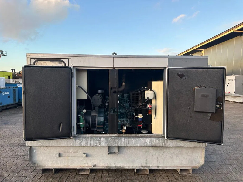 مجموعة المولدات Europower EPUS44TDE Kubota Leroy Somer 44 kVA Supersilent Rental generatorset: صور 7