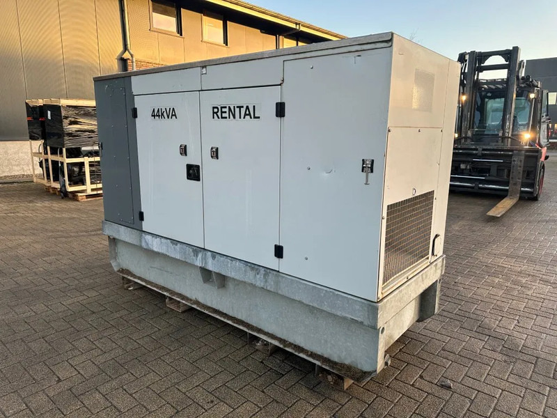مجموعة المولدات Europower EPUS44TDE Kubota Leroy Somer 44 kVA Supersilent Rental generatorset: صور 12