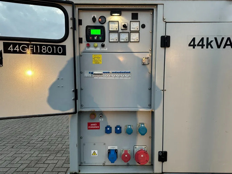 Europower EPUS44TDE Kubota Leroy Somer 44 kVA Supersilent Rental generatorset - مجموعة المولدات: صور 4 Europower EPUS44TDE Kubota Leroy Somer 44 kVA Supersilent Rental generatorset - مجموعة المولدات: صور 4