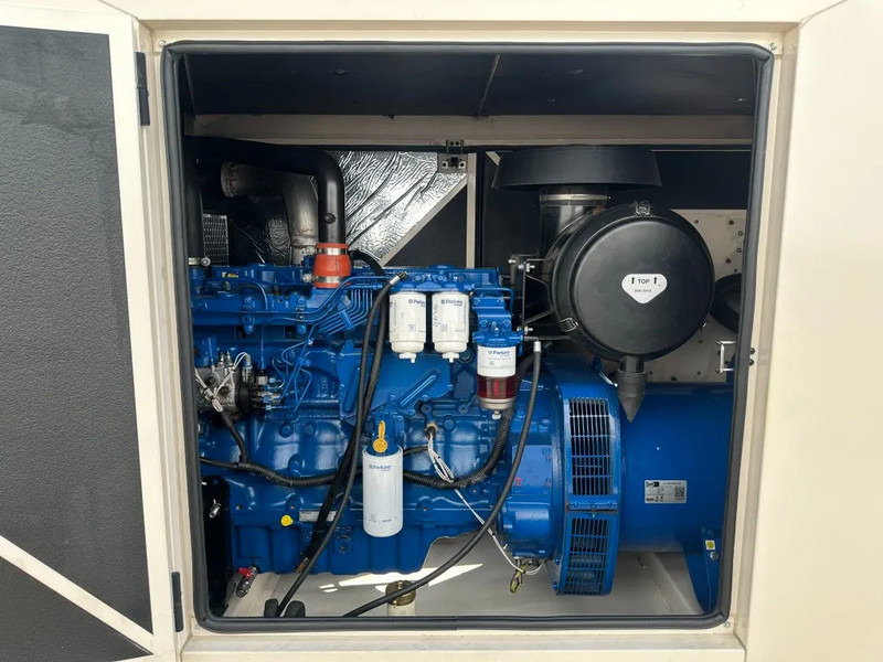 FG Wilson P220-3 Perkins 220 kVA Silent generatorset as New ! - مجموعة المولدات: صور 3 FG Wilson P220-3 Perkins 220 kVA Silent generatorset as New ! - مجموعة المولدات: صور 3