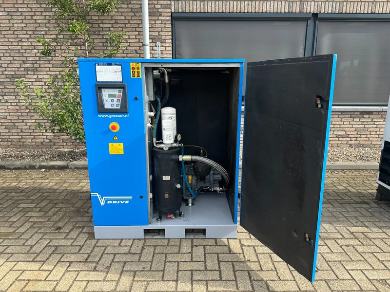 Grassair RLR 30 V9 Rollair 30V 22 kW 3000 L / min 10 Bar Elektrische Schroefcompressor Frequentiegeregeld - ضاغط الهواء: صور 5 Grassair RLR 30 V9 Rollair 30V 22 kW 3000 L / min 10 Bar Elektrische Schroefcompressor Frequentiegeregeld - ضاغط الهواء: صور 5