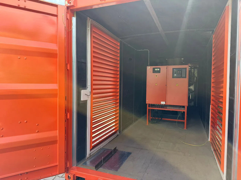 Grupel Baudouin 2200 kVA Silent generatorset in 40 ft container Overstock New ! - مجموعة المولدات: صور 4 Grupel Baudouin 2200 kVA Silent generatorset in 40 ft container Overstock New ! - مجموعة المولدات: صور 4