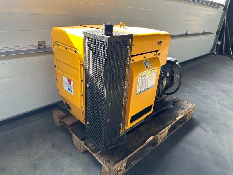 مجموعة المولدات Hatz 2L41C Stamford 17.5 kVA Silentpack generatorset: صور 9