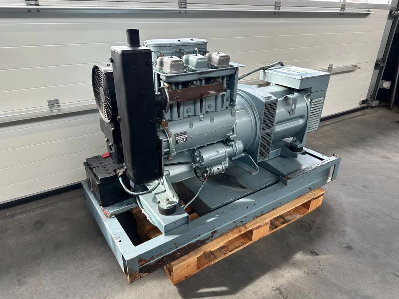 مجموعة المولدات Hatz 3M40L Mecc Alte Spa 40 kVA generatorset ex Emergency ! 22 hours !: صور 10 مجموعة المولدات Hatz 3M40L Mecc Alte Spa 40 kVA generatorset ex Emergency ! 22 hours !: صور 10