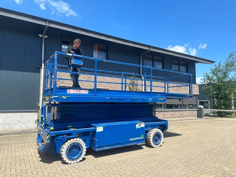 Holland lift Q-135EL18 Elektra Schaarhoogwerker 15.5 meter werkhoogte 873 uur - رافعات مقصية: صور 2 Holland lift Q-135EL18 Elektra Schaarhoogwerker 15.5 meter werkhoogte 873 uur - رافعات مقصية: صور 2