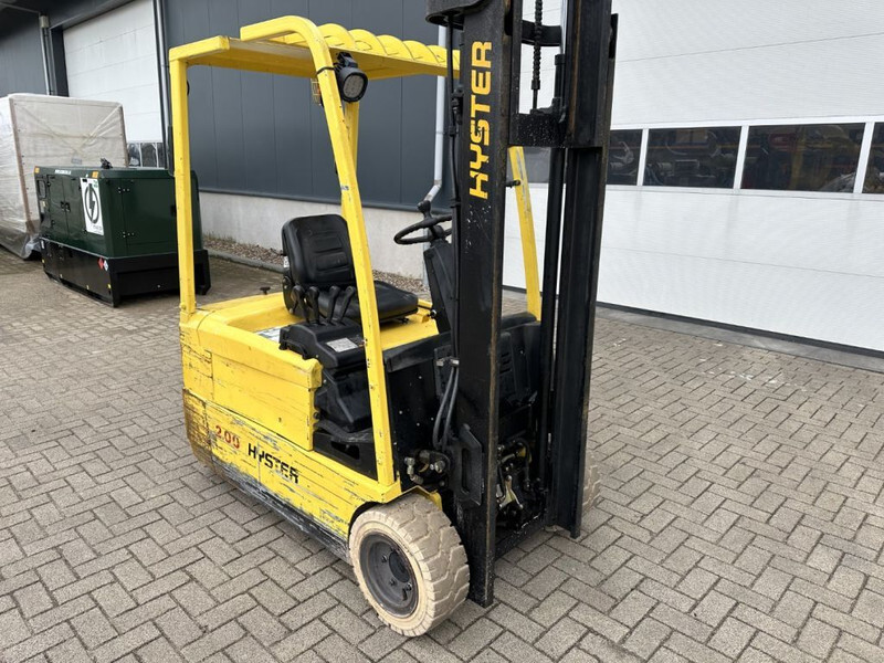 Hyster J2.00XMI 2 ton Triplex Freelift Sideshift Elektra Heftruck accu 2012 - رافعة شوكية كهربائية: صور 5 Hyster J2.00XMI 2 ton Triplex Freelift Sideshift Elektra Heftruck accu 2012 - رافعة شوكية كهربائية: صور 5