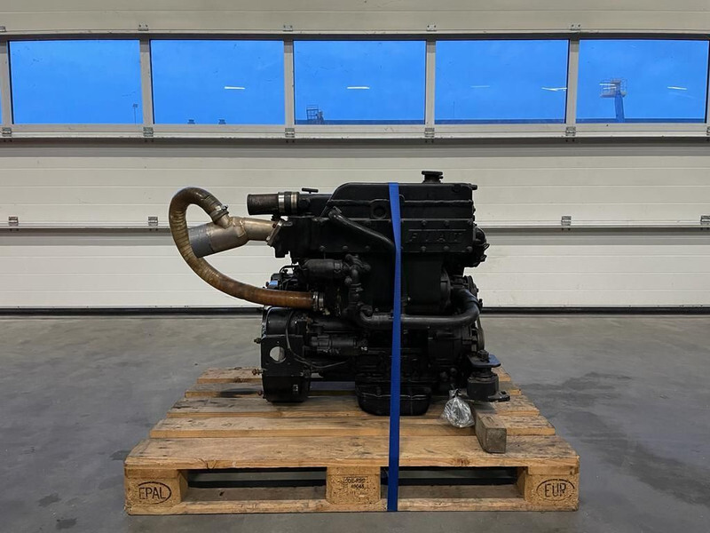 Iveco Fiat 8141 Diesel Motor 4 cilinder 53 kW / 74 PK Diesel Engine - المحرك - شاحنة: صور 4 Iveco Fiat 8141 Diesel Motor 4 cilinder 53 kW / 74 PK Diesel Engine - المحرك - شاحنة: صور 4