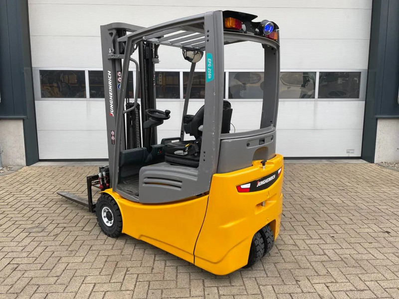 Jungheinrich EFG 216K 1.6 ton Triplex Freelift Sideshift Elektra Heftruck Accu 2020 - رافعة شوكية: صور 1 Jungheinrich EFG 216K 1.6 ton Triplex Freelift Sideshift Elektra Heftruck Accu 2020 - رافعة شوكية: صور 1