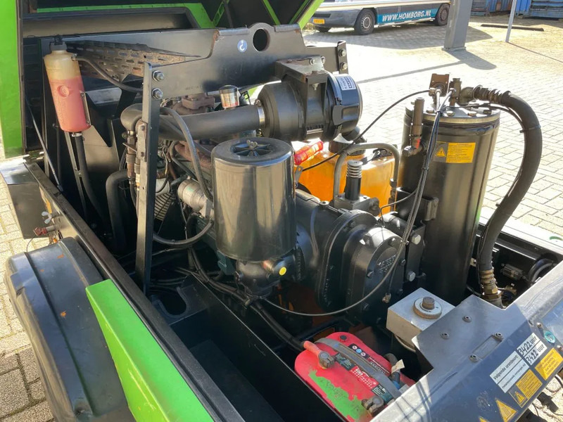 ضاغط الهواء Kaeser M43 Kubota 4,2 m3 / min 7 Bar 30 kW Mobiele Silent Diesel Compressor: صور 12