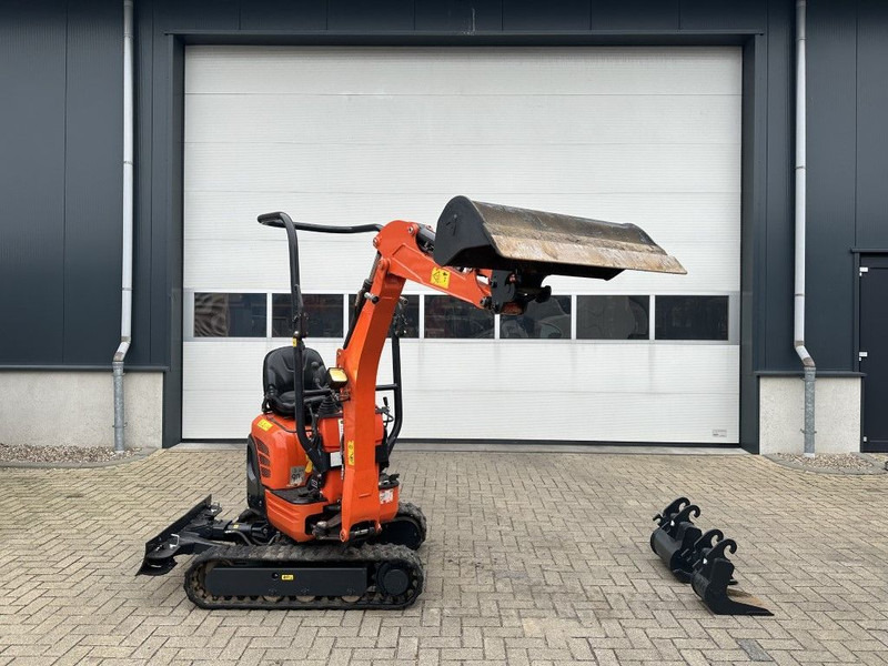 Kubota U10-3 Minigraver Diesel Graafmachine 2021 ! 690 uur ! As New ! - حفارة مصغرة: صور 2 Kubota U10-3 Minigraver Diesel Graafmachine 2021 ! 690 uur ! As New ! - حفارة مصغرة: صور 2