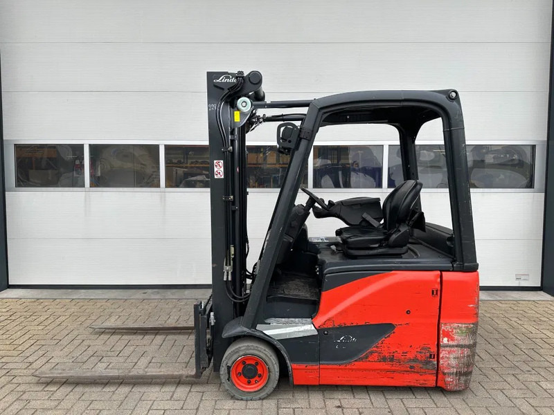 Linde E16H-02 1.6 ton Triplex Freelift Sideshift Elektra Heftruck 2016 - رافعة شوكية كهربائية: صور 1 Linde E16H-02 1.6 ton Triplex Freelift Sideshift Elektra Heftruck 2016 - رافعة شوكية كهربائية: صور 1