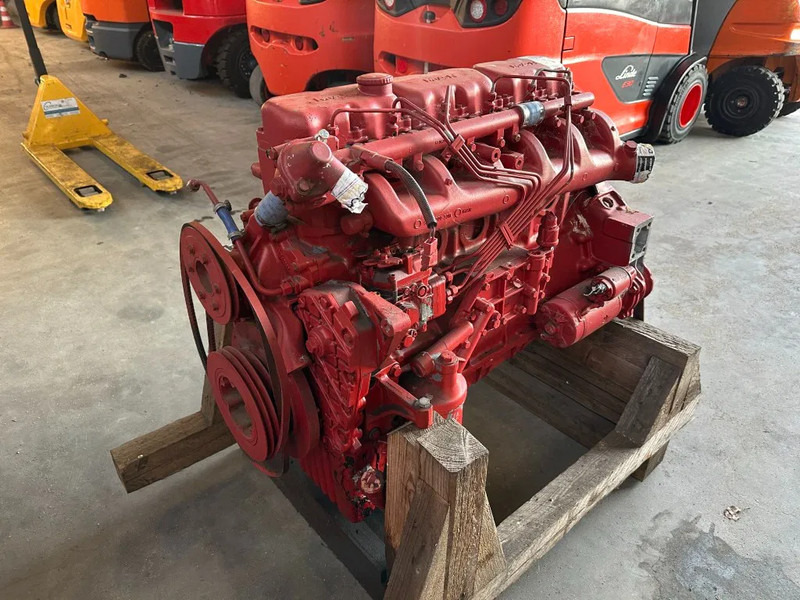 MAN D 0226 M 66 kW / 90 PK 6 cilinder diesel engine parts - المحرك - معدات المناولة: صور 2 MAN D 0226 M 66 kW / 90 PK 6 cilinder diesel engine parts - المحرك - معدات المناولة: صور 2