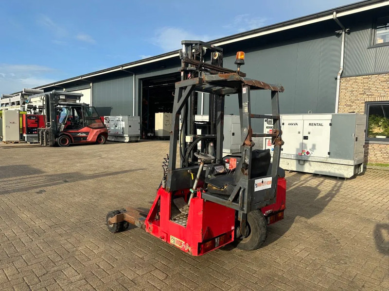 Moffett M4 20.1 Kubota Diesel Kooiaap 2 ton Duplex Sideshift Meeneemheftruck - رافعة شوكية مثبتة على شاحنة: صور 2 Moffett M4 20.1 Kubota Diesel Kooiaap 2 ton Duplex Sideshift Meeneemheftruck - رافعة شوكية مثبتة على شاحنة: صور 2