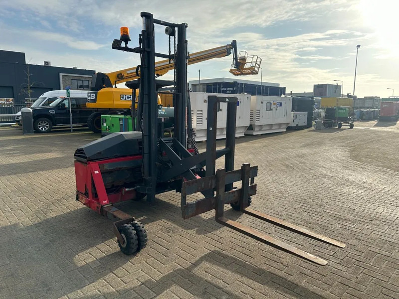Moffett M4 20.1 Kubota Diesel Kooiaap 2 ton Duplex Sideshift Meeneemheftruck - رافعة شوكية مثبتة على شاحنة: صور 1 Moffett M4 20.1 Kubota Diesel Kooiaap 2 ton Duplex Sideshift Meeneemheftruck - رافعة شوكية مثبتة على شاحنة: صور 1