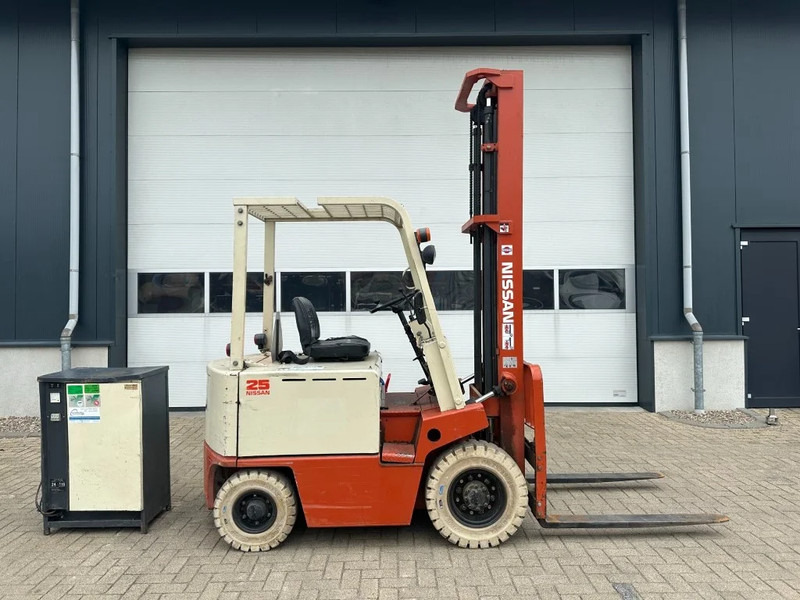 رافعة شوكية كهربائية Nissan 2.5 ton Duplex Elektra Heftruck 5 meter hefhoogte: صور 6