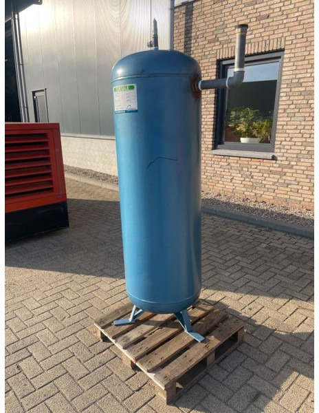 OME 350L verticale luchtketel, 15 Bar - ضاغط الهواء: صور 5 OME 350L verticale luchtketel, 15 Bar - ضاغط الهواء: صور 5