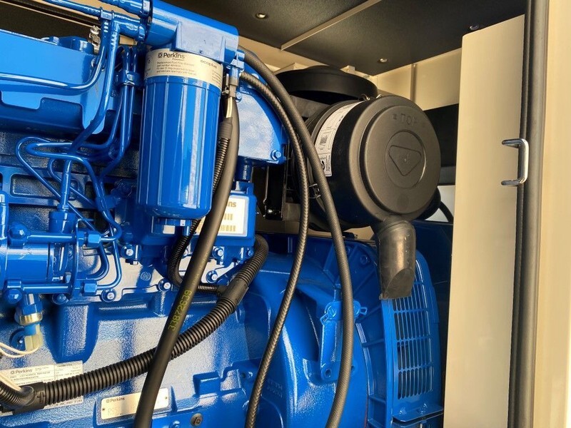 Perkins 1104A-44T FG Wilson 88 kVA Supersilent generatorset New ! - مجموعة المولدات: صور 5 Perkins 1104A-44T FG Wilson 88 kVA Supersilent generatorset New ! - مجموعة المولدات: صور 5