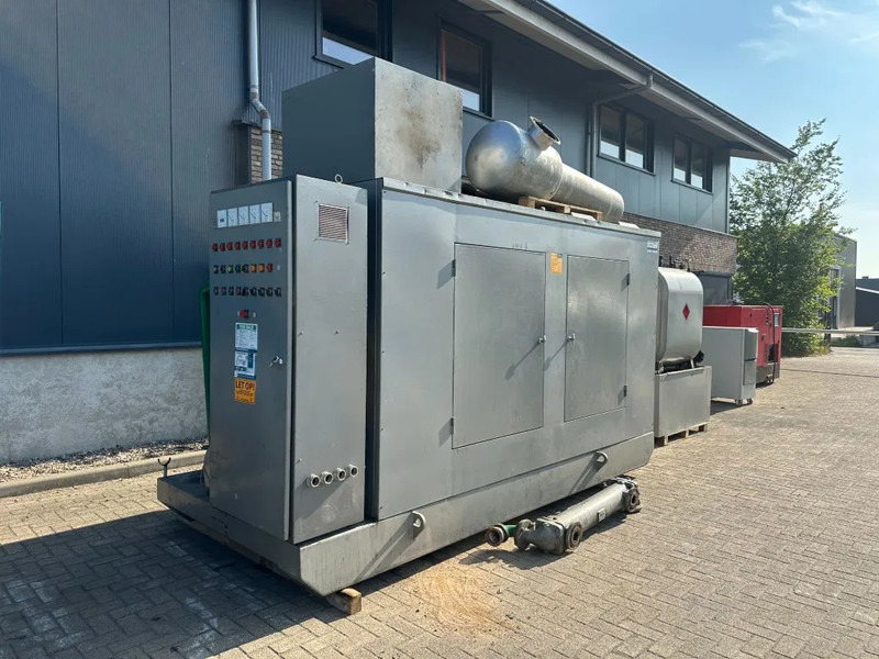 Perkins 3012 TWG2 Leroy Somer 630 kVA noodstroom generatorset 676 hours ! - مجموعة المولدات: صور 1 Perkins 3012 TWG2 Leroy Somer 630 kVA noodstroom generatorset 676 hours ! - مجموعة المولدات: صور 1