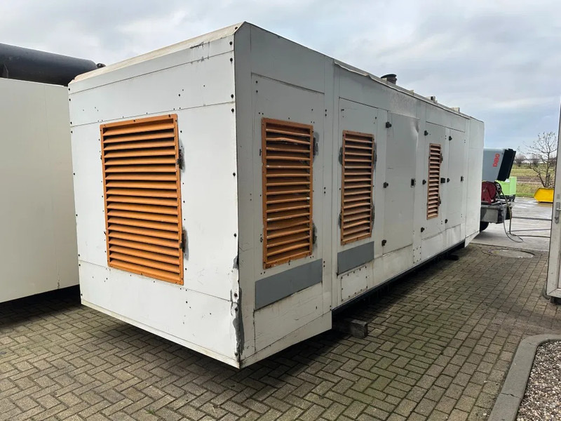 Perkins 4006-23TAG3A Stamford 900 kVA Silent generatorset - مجموعة المولدات: صور 1 Perkins 4006-23TAG3A Stamford 900 kVA Silent generatorset - مجموعة المولدات: صور 1