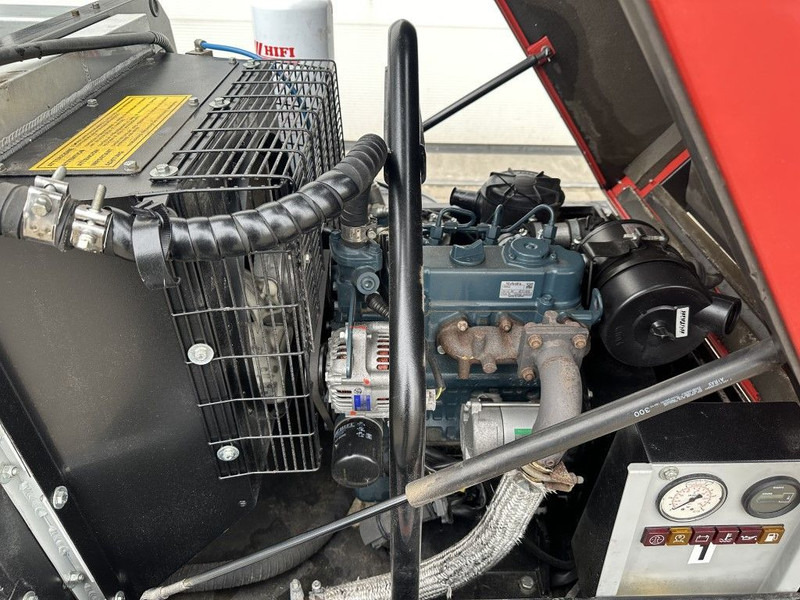 ضاغط الهواء Rotair MDVN 22 K Kubota 2000 L / min 6.5 Bar Mobiele Diesel Compressor as New !: صور 6