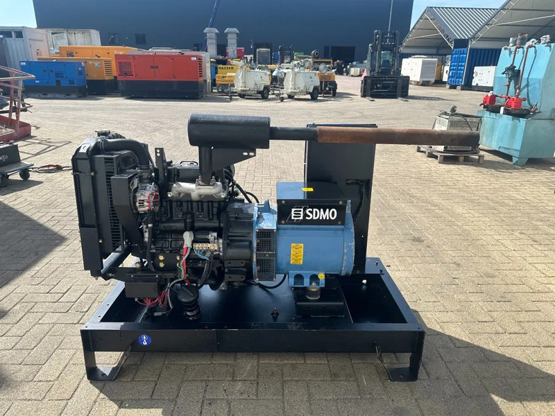 SDMO TM11.5KM Mitsubishi Mecc Alte Spa 16 kVA generatorset - مجموعة المولدات: صور 4 SDMO TM11.5KM Mitsubishi Mecc Alte Spa 16 kVA generatorset - مجموعة المولدات: صور 4
