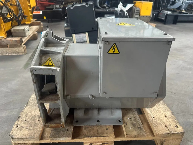 Stamford BC.I184G1 Alternator 30 kVa generatordeel - مجموعة المولدات: صور 2 Stamford BC.I184G1 Alternator 30 kVa generatordeel - مجموعة المولدات: صور 2