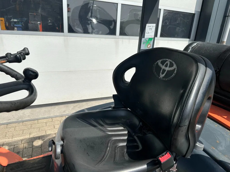 رافعة شوكية تعمل بالغاز Toyota 2.5 ton Triplex Freelift Sideshift LPG Heftruck: صور 18