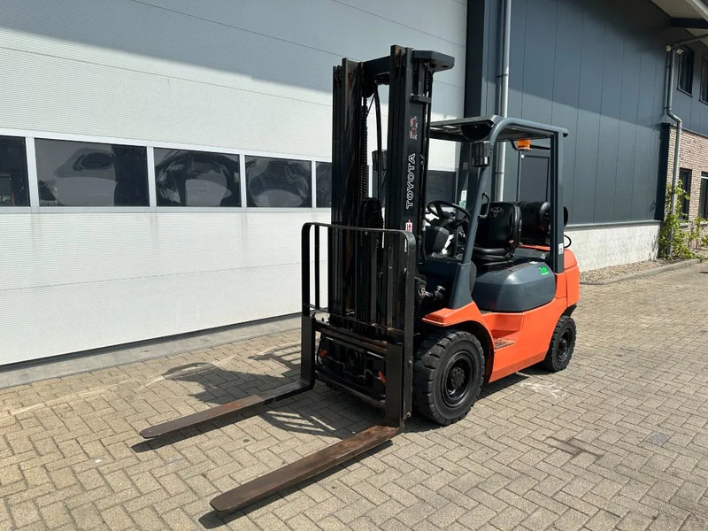 رافعة شوكية تعمل بالغاز Toyota 2.5 ton Triplex Freelift Sideshift LPG Heftruck: صور 14