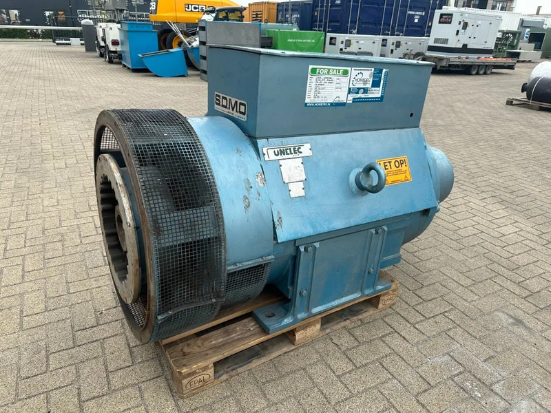 UNELEC 800 kVA generatordeel Alternator Unelec Ex Emergency Dubbel gelagerd Double Bearing - مجموعة المولدات: صور 1 UNELEC 800 kVA generatordeel Alternator Unelec Ex Emergency Dubbel gelagerd Double Bearing - مجموعة المولدات: صور 1
