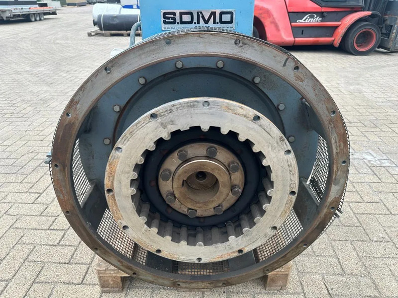 UNELEC 800 kVA generatordeel Alternator Unelec Ex Emergency Dubbel gelagerd Double Bearing - مجموعة المولدات: صور 5 UNELEC 800 kVA generatordeel Alternator Unelec Ex Emergency Dubbel gelagerd Double Bearing - مجموعة المولدات: صور 5