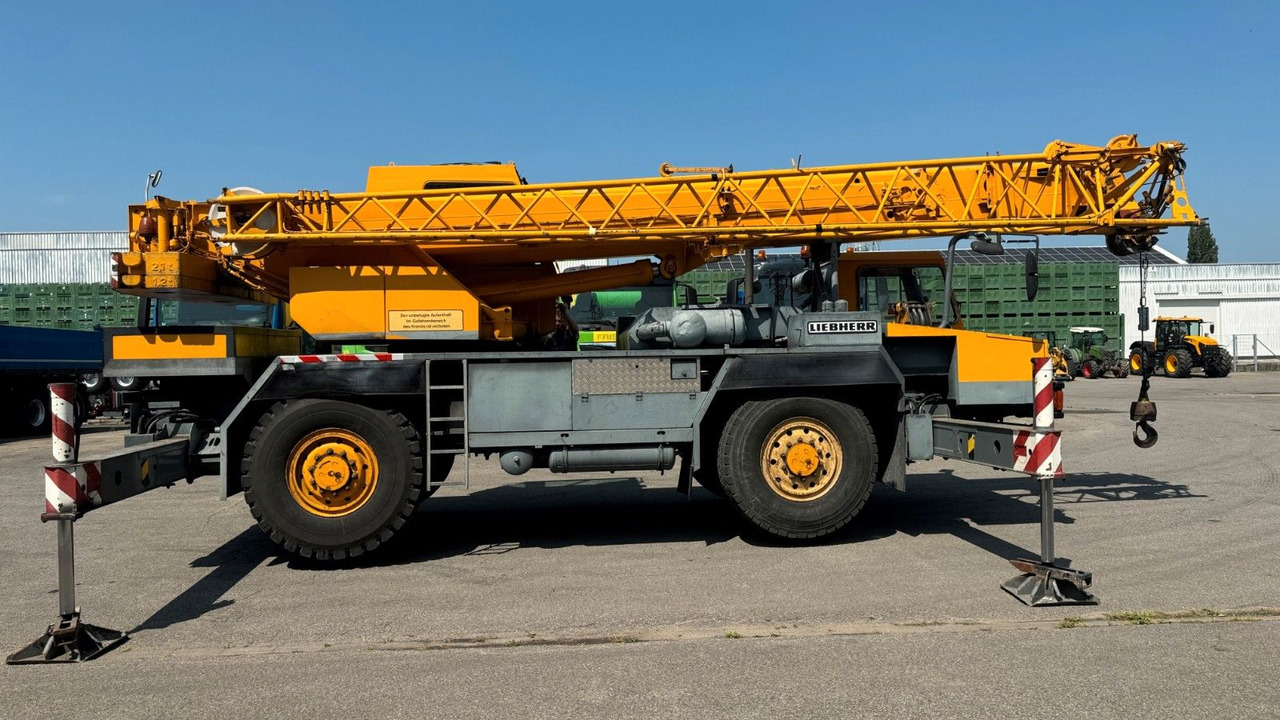 Liebherr LTM 1025 Mobilkran 40m Doppelklappspitze - شاحنة كرين: صور 4 Liebherr LTM 1025 Mobilkran 40m Doppelklappspitze - شاحنة كرين: صور 4